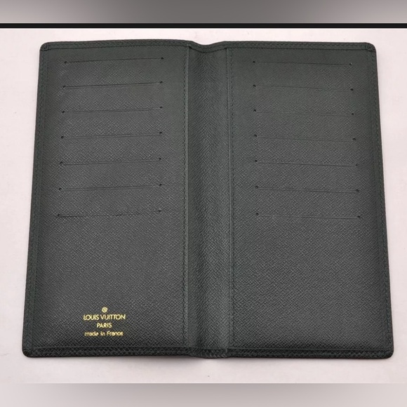 AUTHENTIC LOUIS VUITTON Taiga Porte 14 Cartes M30404 Dark Green 2333I - Picture 11 of 14